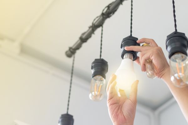 Cost of Light Bulb Changing Service in Paso Robles