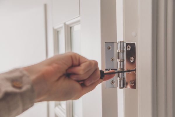 Cost of Hinge Repair in Paso Robles