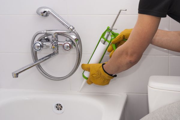 Bathtub Caulking in Paso Robles