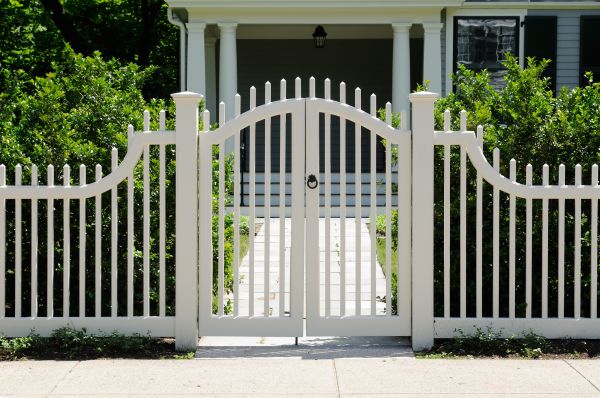 Cost of Fence Gate Adjustment in Paso Robles