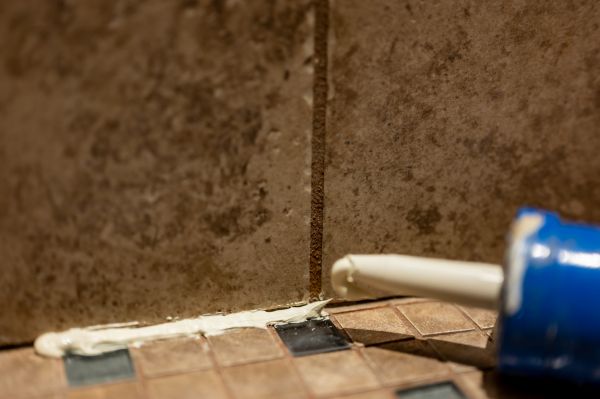 Cost of Shower Caulk Replacement in Paso Robles